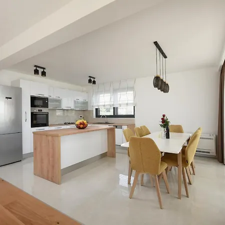 Sunlight Будинок відпочинку Задар