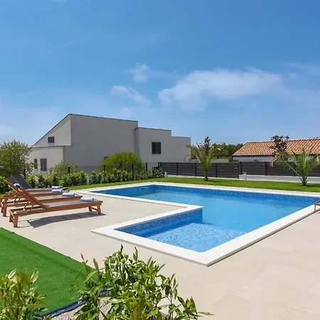 Sunlight Будинок відпочинку Задар