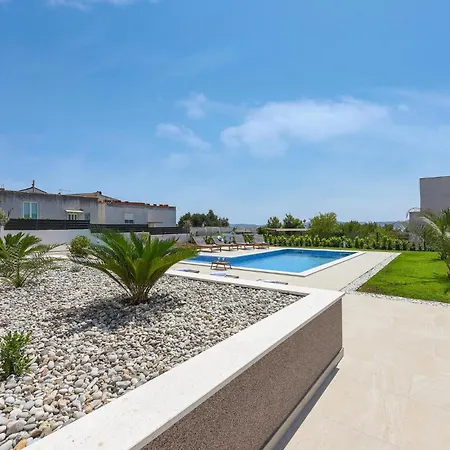 Будинок відпочинку Sunlight